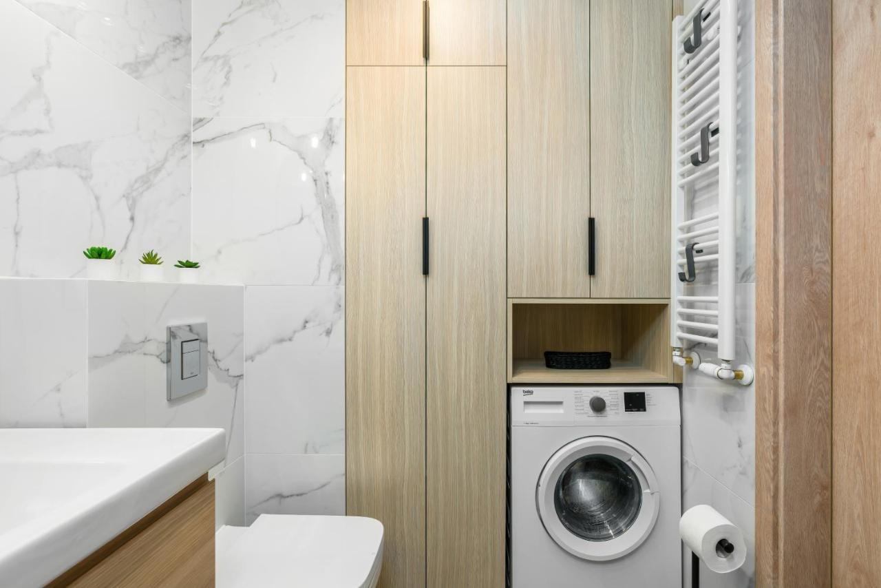 Premium Airport By Renters Apartament